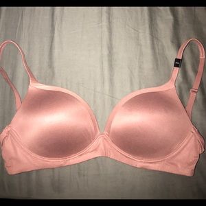 Victoria secret body by Victoria wireless bra 32DD